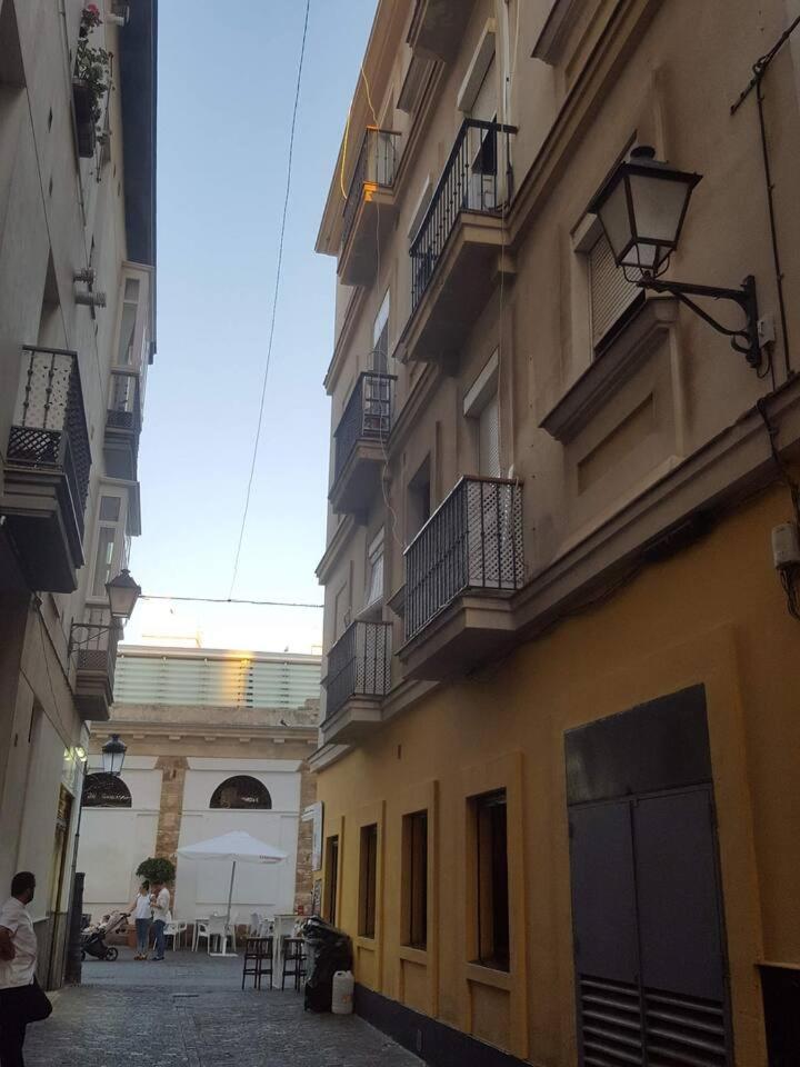 Apartamento En Pleno Centro De Cadiz Con Parking Economico Esterno foto